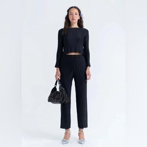 Arthur Apparel Pleated Black Straight Pants